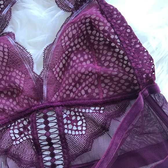 VS Very Sexy High neck bralette bra Lingerie new - Picture 6 of 7